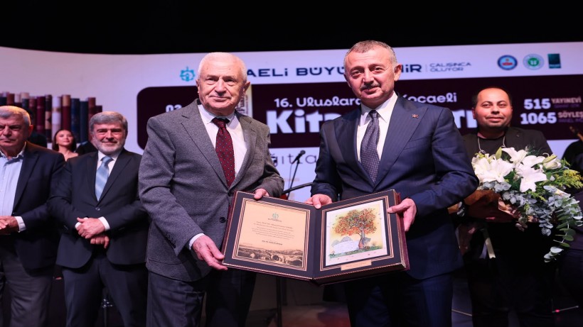 16. Kocaeli Kitap Fuarı muhteşem törenle açıldı;