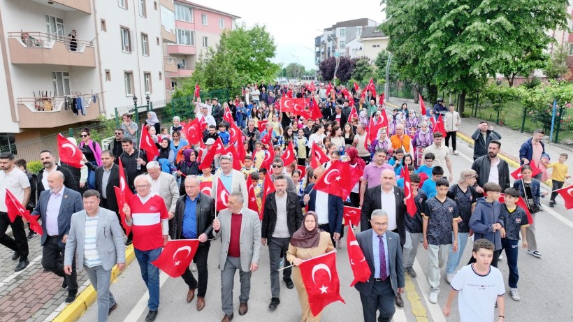 19 Mayıs Şölen Havasında Kutlanıyor
