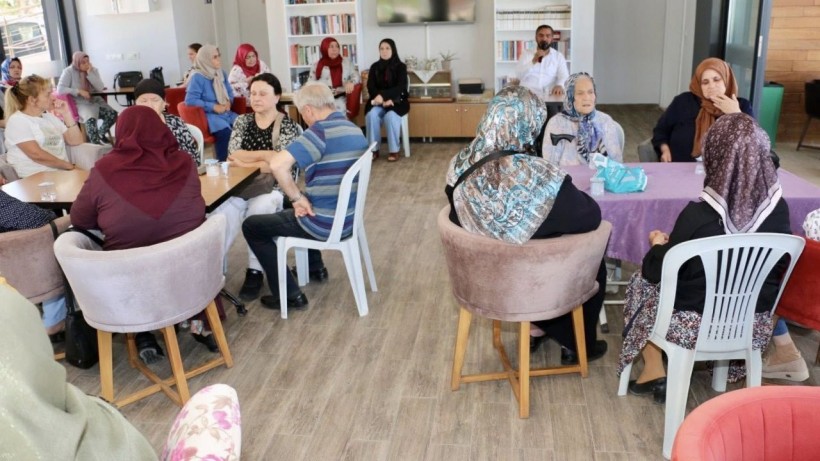 Aktif Yaşlanma Kulübü’nde ‘Çınarların Gölgesinde’ Buluşuldu