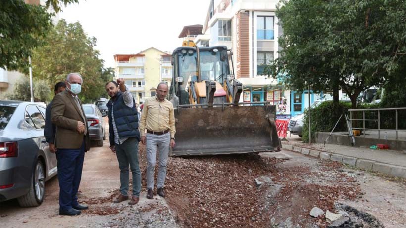 Altyapı ve Üstyapı Çalışmaları Sürüyor