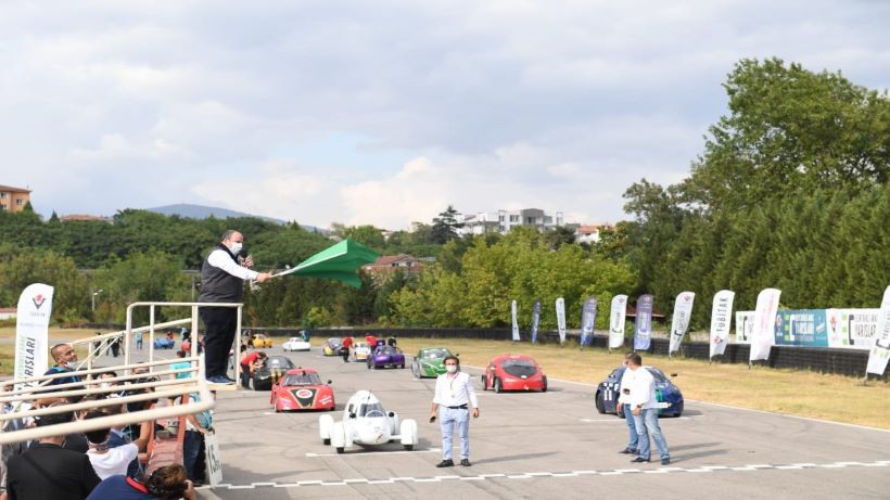 Bakan Varank,Elektrikli Araç Yarışlarının Startını Verdi