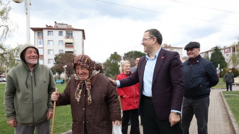 Başkan Gökçe, Derince´yi Adım Adım Geziyor