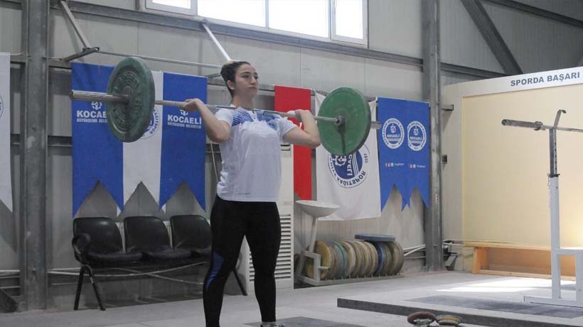 Berfin Avrupa yolcusu Yeni madalyalar için hazırlıklarını sürdürüyor