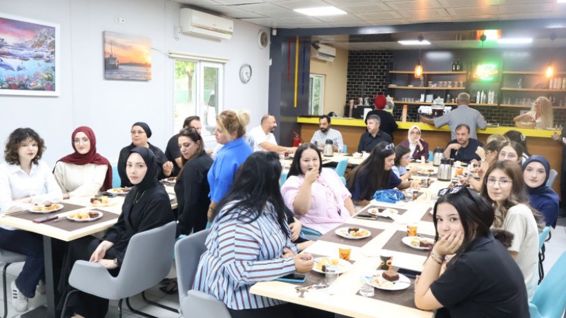Beyaz Kalpler’de mezuniyet heyecanı