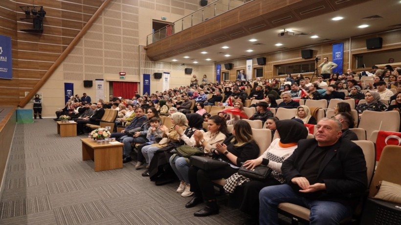 Beyaz Kalpler öğrencileri İstiklal ruhunu yaşattı