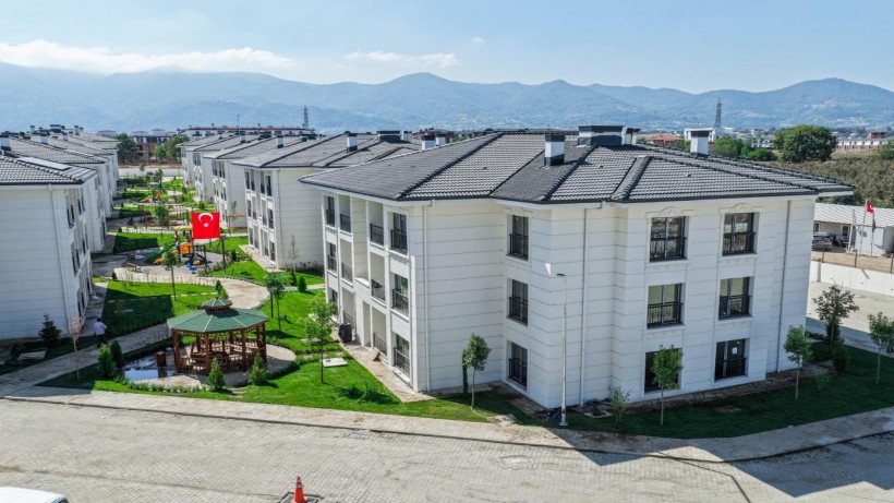 Büyükşehir 144 aileyi daha ev sahibi yaptı;