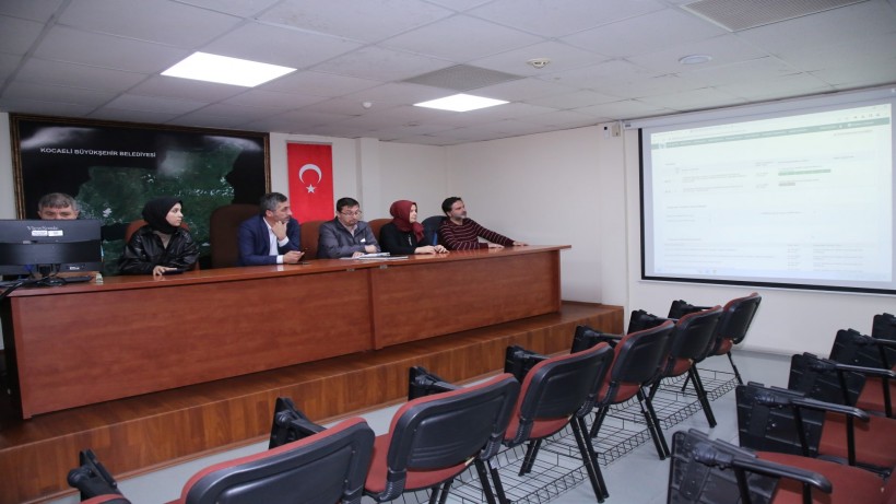 Büyükşehir’den Derince Millet Bahçesi’ne kıraathane