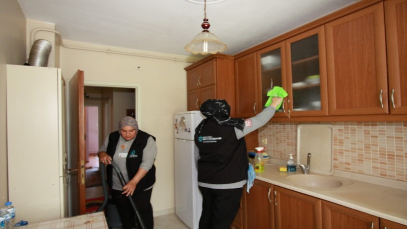 Büyükşehir’in “Evde Bakım Hizmeti” kalplere dokunuyor
