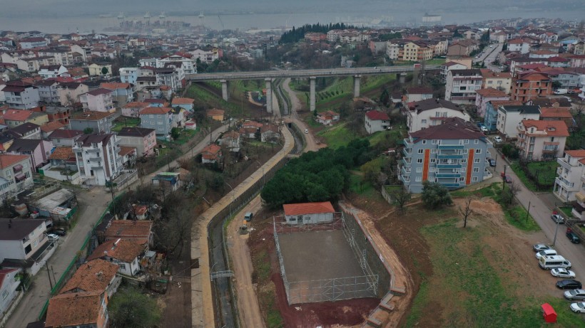 Cımbızdere’de artık futbol sahası da olacak
