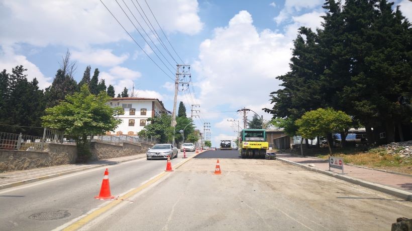 Darıcadaki önemli caddelerde yol onarımı yapılıyor