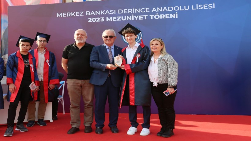 Derince´de Mezuniyet Coşkusu