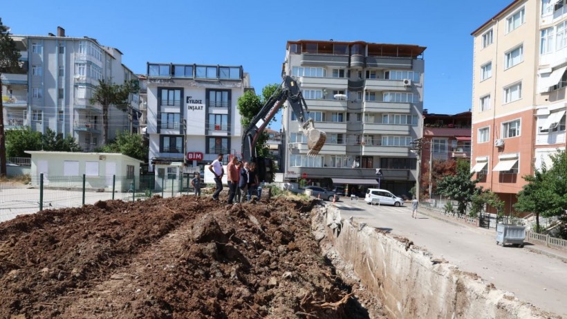 Derince´nin Her Noktasında Yoğun Mesai