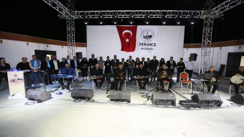Derince Sahilinde Türk Müziği Konseri’