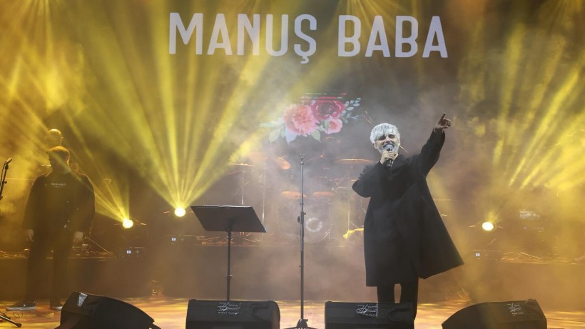 Derince'de 19 Mayıs Coşkusu Manuş Baba Konseriyle Başladı