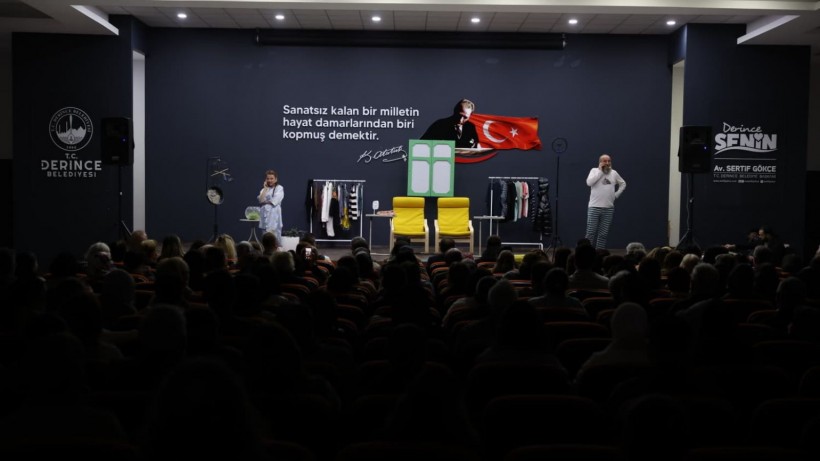 Derincede Kahkaha ve Sanat Aynı Sahnede Buluştu