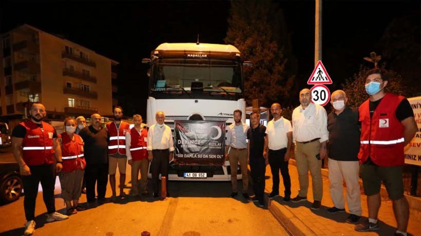 Derincede Yardım Tırı Dualarla Uğurlandı