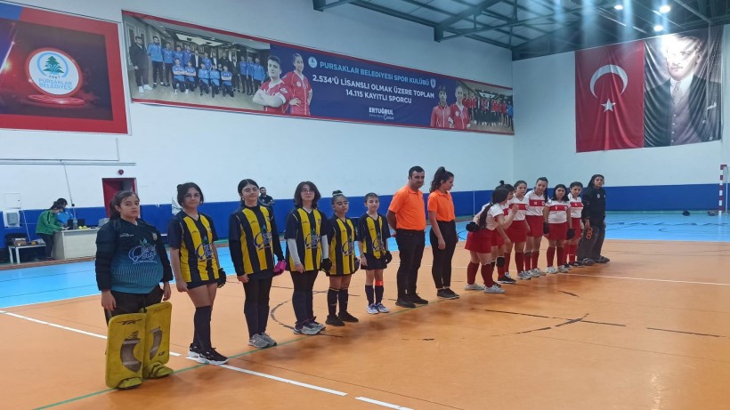 Derincespor Hokey Takımı Ankara´da İz Bırakıyor