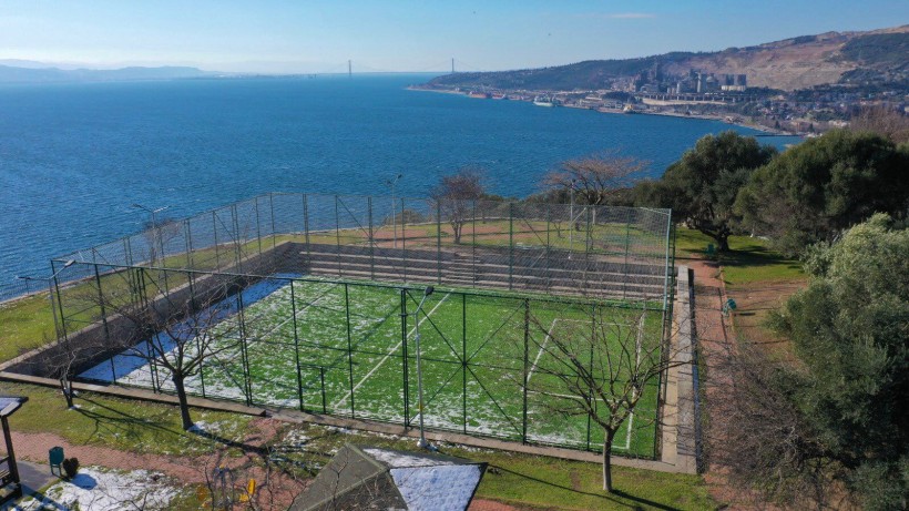 En güzel manzaralı halı saha
