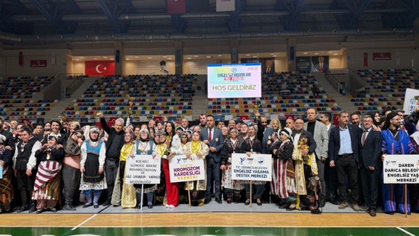 EYDEM Halk Oyunları Ekibi Büyük Beğeni Topladı