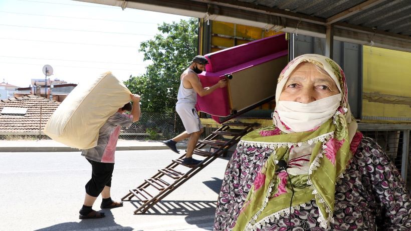 Güzey ailesi Büyükşehir ile köylerine döndü