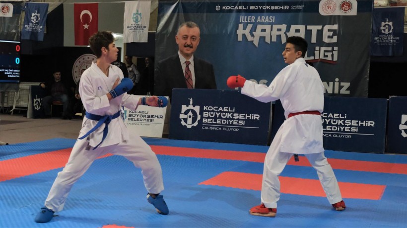 İller arası Karate Ligi Kocaeli’de nefes kesti