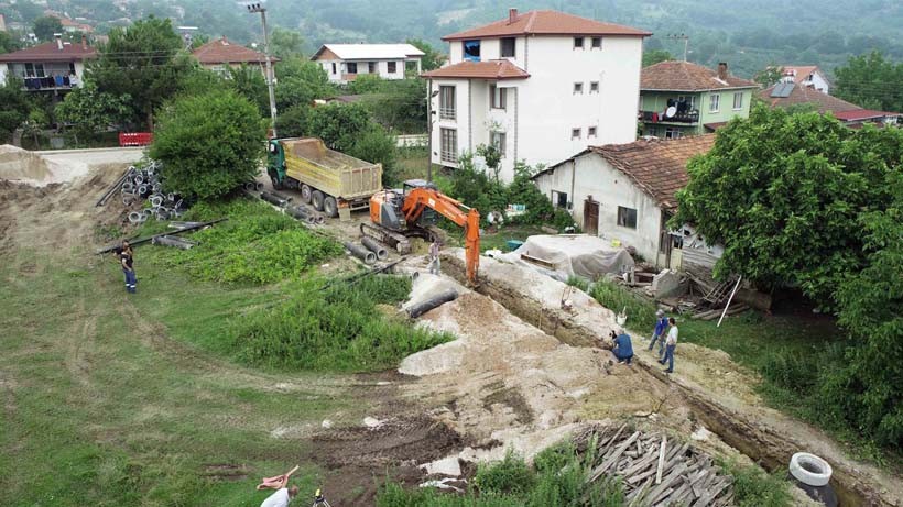 İzmit Akmeşe’nin altyapısı ilmek ilmek işleniyor