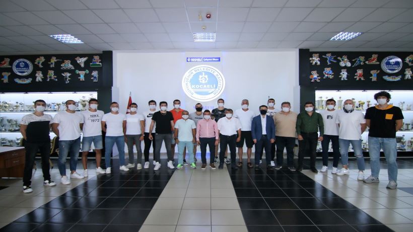 Kağıtspor voleybolda imzalar atıldı