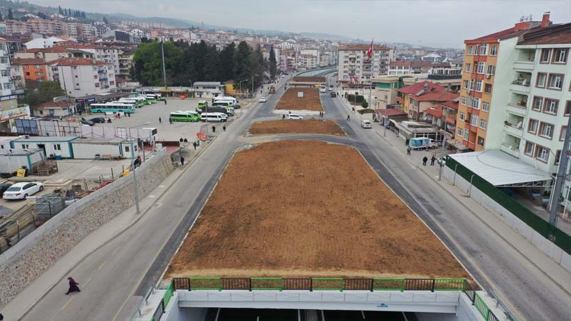 Karamürsel köprülü kavşağında çevre düzenlemesi