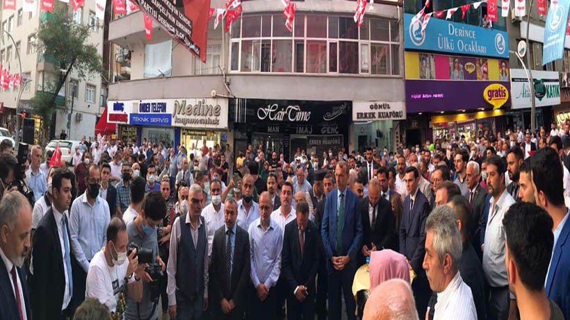 MHP Derincede Sayar görkemli bir törenle göreve başladı