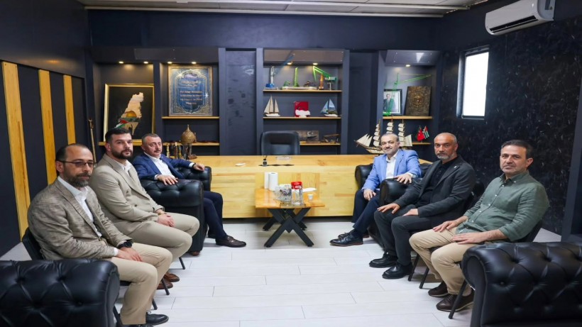 Tahir Büyükakın’dan Hacdan Dönen Mustafa Tırpan’a Ziyaret