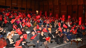 ATATÜRK'ÜN SEVDİĞİ ŞARKILAR BU KONSERDE SÖYLENDİ