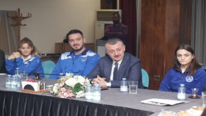 Başkan Büyükakın, Kağıtspor’un şampiyonları ile buluştu