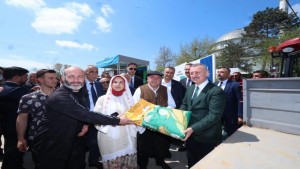 Büyükşehir tarımda da fark yaratıyor;Çiftçilere 27 milyonluk dev destek