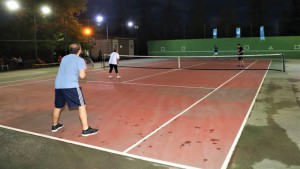 Büyükşehir tenis severleri buluşturdu