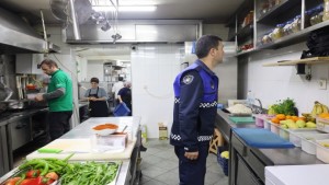 Büyükşehir Zabıtası’ndan yılbaşı öncesi denetim