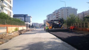 Çayırova’da üst yapı çalışmaları ile yol konforu artıyor