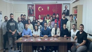 CHP Derince’de gençler toplandı