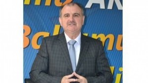 Derince'de Necdet Deniz belediye başkan aday adayı oluyor