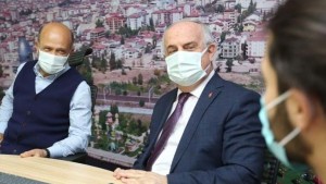 Fikri Işık Derince'de Aygün ve gençlerle buluştu