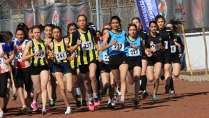 İzmit Belediyespor atletizmde HEDEF BÜYÜTTÜ