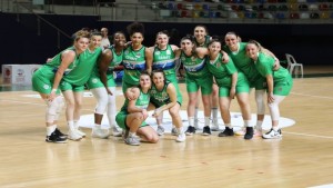 İzmit Belediyespor farka koştu “113-47”