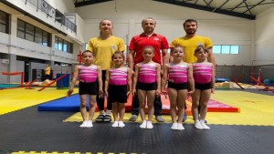 İzmit Belediyesporlu jimnastikçiler yarı finalde