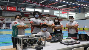 Kılavuz öğrenciler, insansız su altı aracıyla TEKNOFEST’te yarıştı