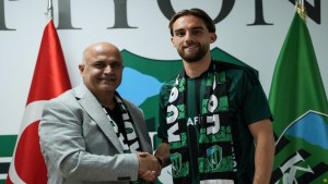 Kocaelispor Berkan Kutlu ile anlaştı