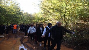 Körfez Belediyesi’nden Gençlerle Doğa Yürüyüşü
