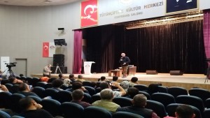Körfez’de Ahmet Şimşirgil'den tarih konferansı