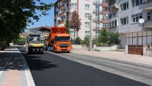 Körfez Denizciler Caddesi’ne 3 bin ton asfalt