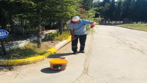 Mezarlıklarda bayram temizliği