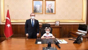 Minik Vali, koronavirüse karşı uyardı