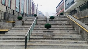 Şerefiye Caddesi’nin merdivenleri yenilendi